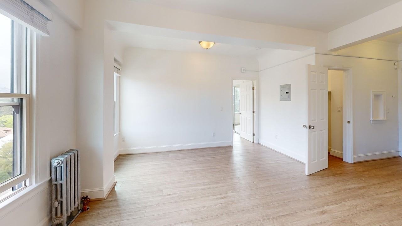 500 Stanyan Street - Photo 2 of 13