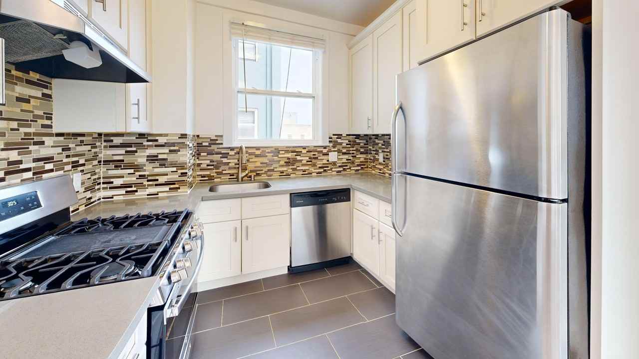 500 Stanyan Street - Photo 4 of 13