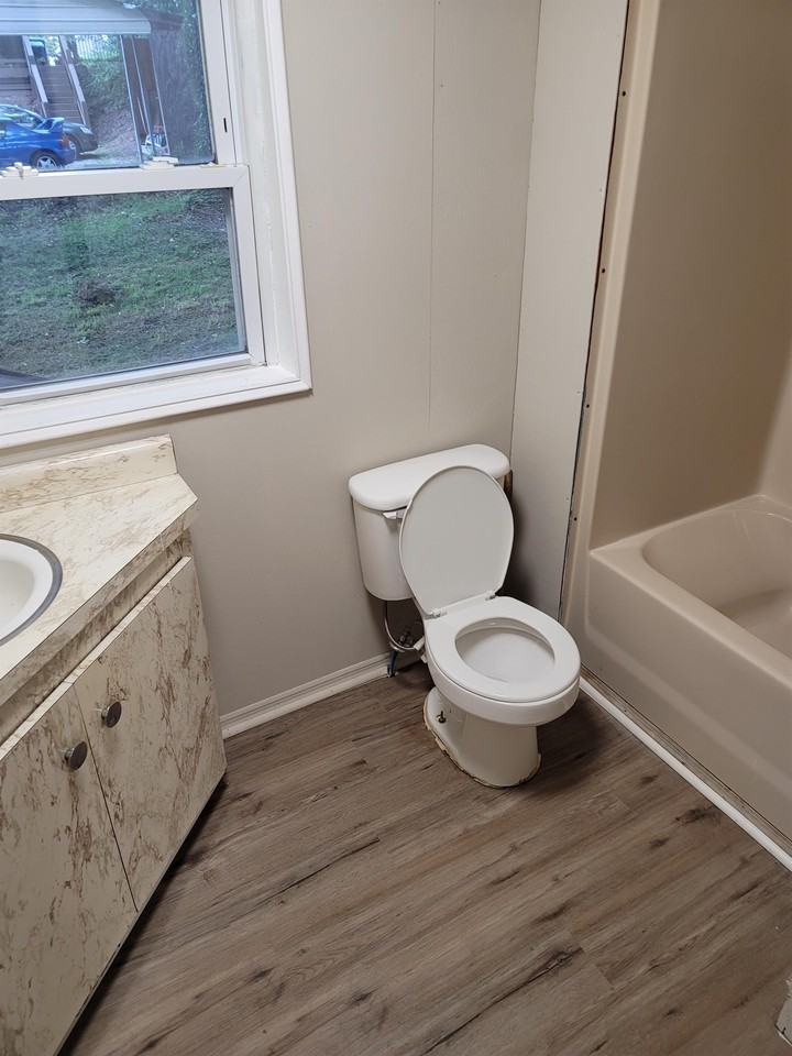 55 Burnette St - Photo 7 of 9