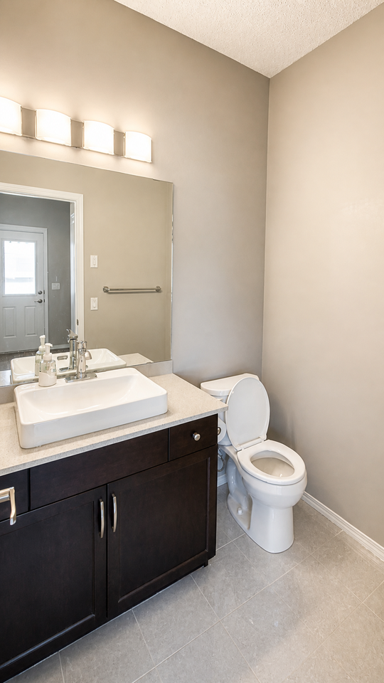 17347 49 St Nw - Photo 7 of 25