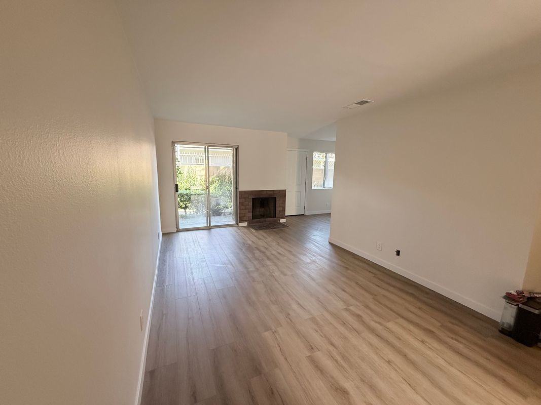 14700 S Berendo Ave ##2 - Photo 7 of 24