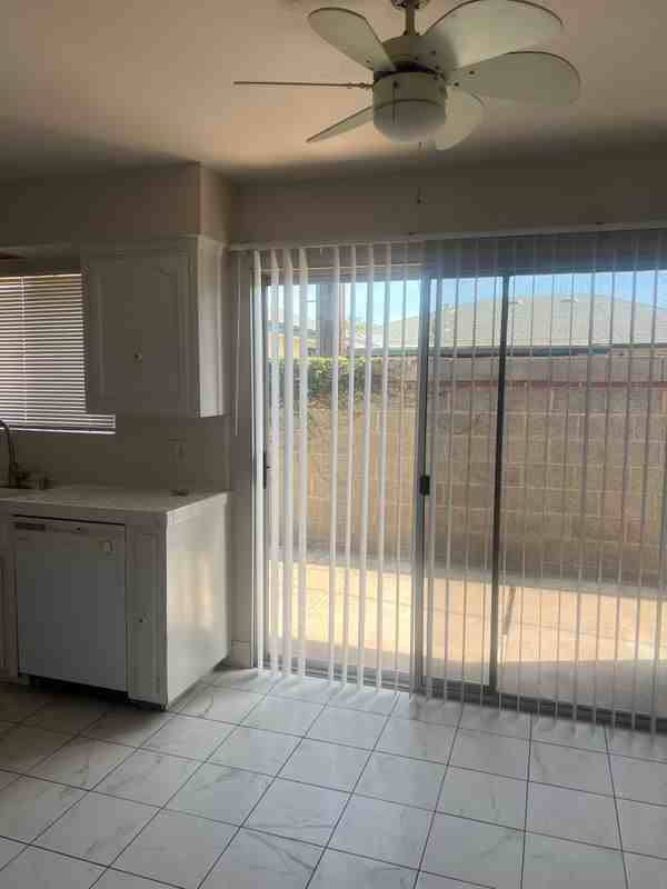 3681 N Fruit Ave ##C - Photo 4 of 10