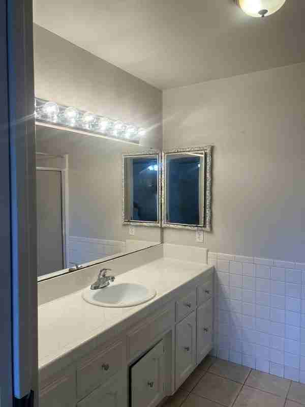 3681 N Fruit Ave ##C - Photo 5 of 10