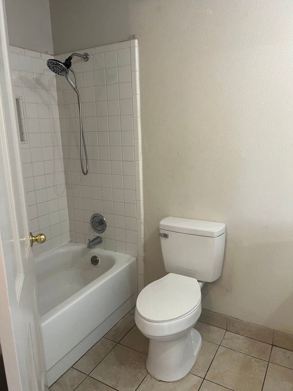 3681 N Fruit Ave ##C - Photo 6 of 10