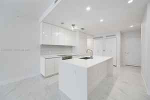 featured image of 700 Ne 24th St ##904