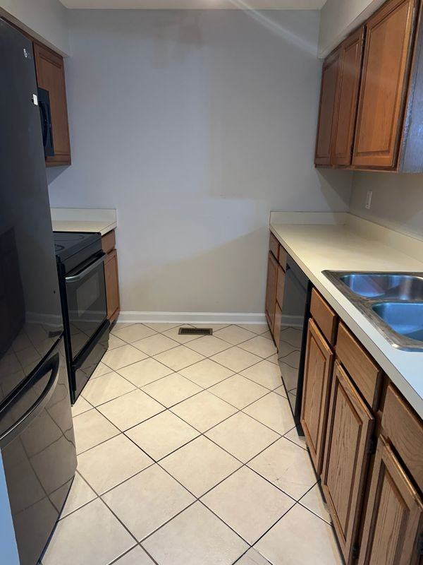 3829 Salemway Ct - Photo 7 of 11