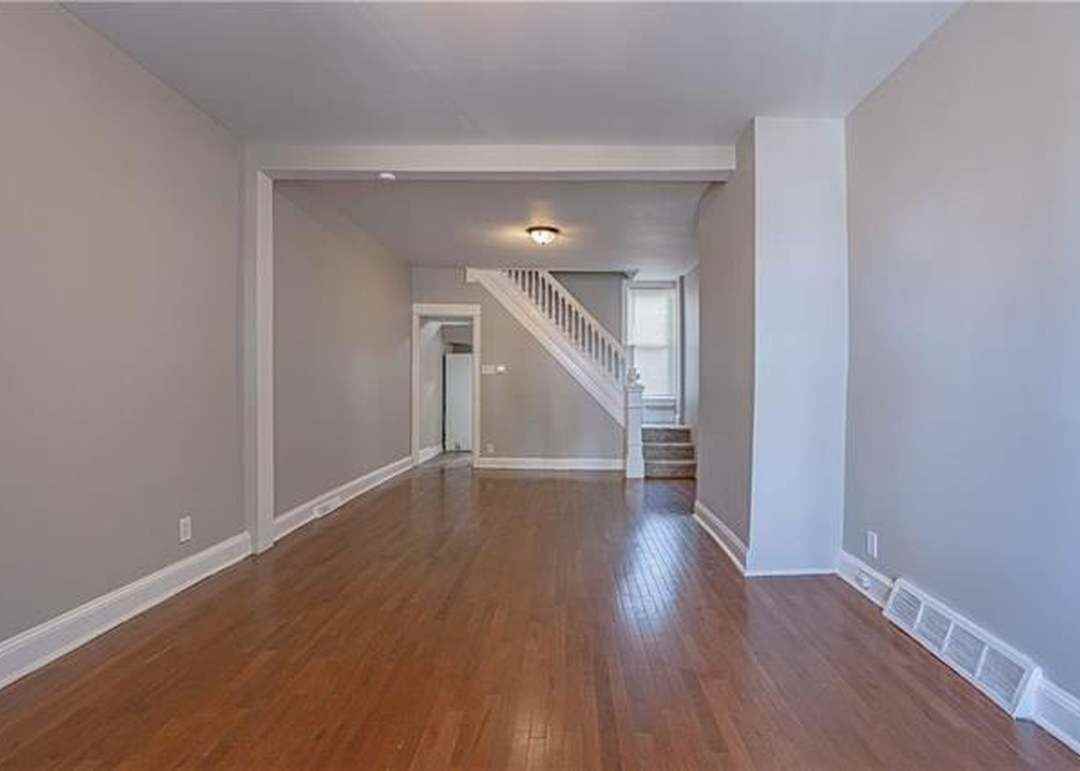 1332 W Gordon St - Photo 3 of 8
