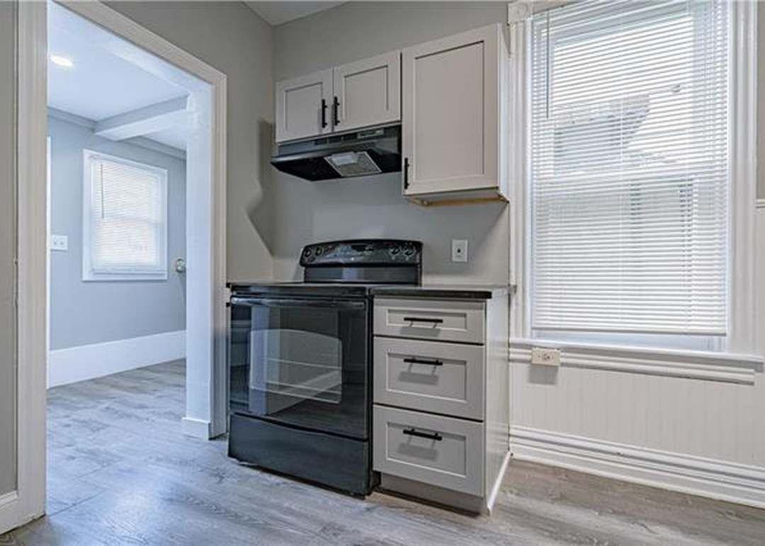 1332 W Gordon St - Photo 4 of 8