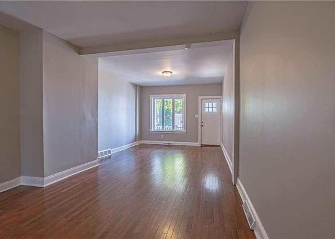 1332 W Gordon St - Photo 6 of 8