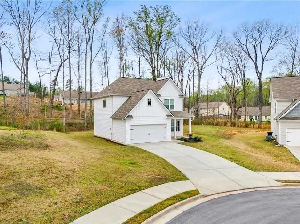 207 Finley Dr - Photo 2 of 38