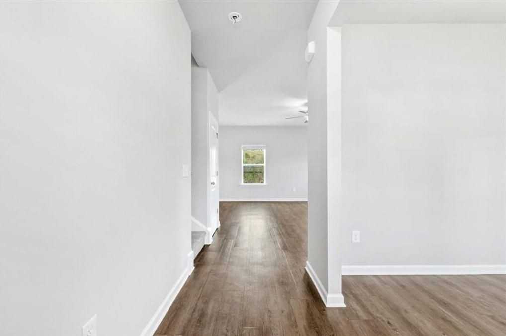 207 Finley Dr - Photo 4 of 38
