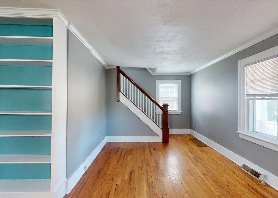 115 W 32nd St - Photo 6 of 6