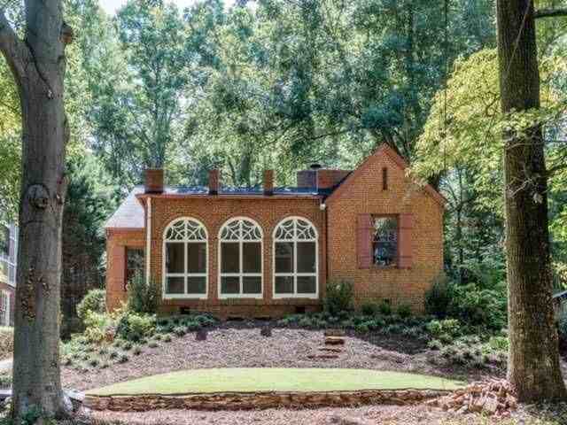 1681 E Clifton Rd Ne - Photo 3 of 47