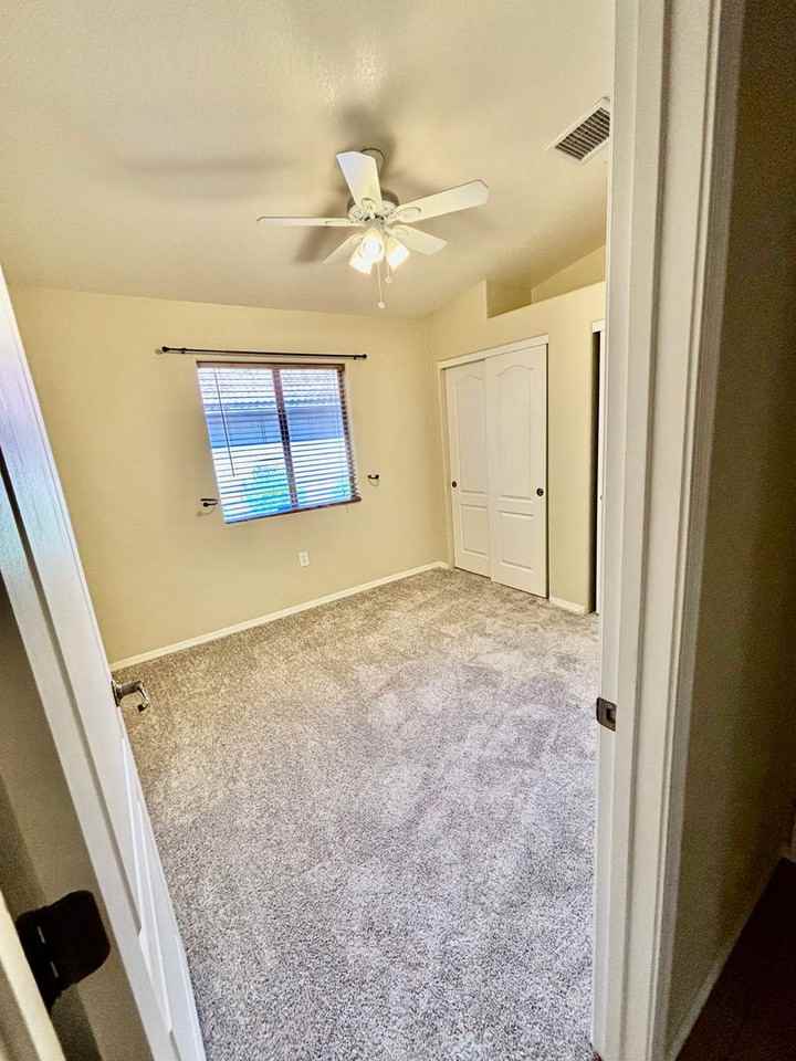 4413 Redwood St - Photo 7 of 17
