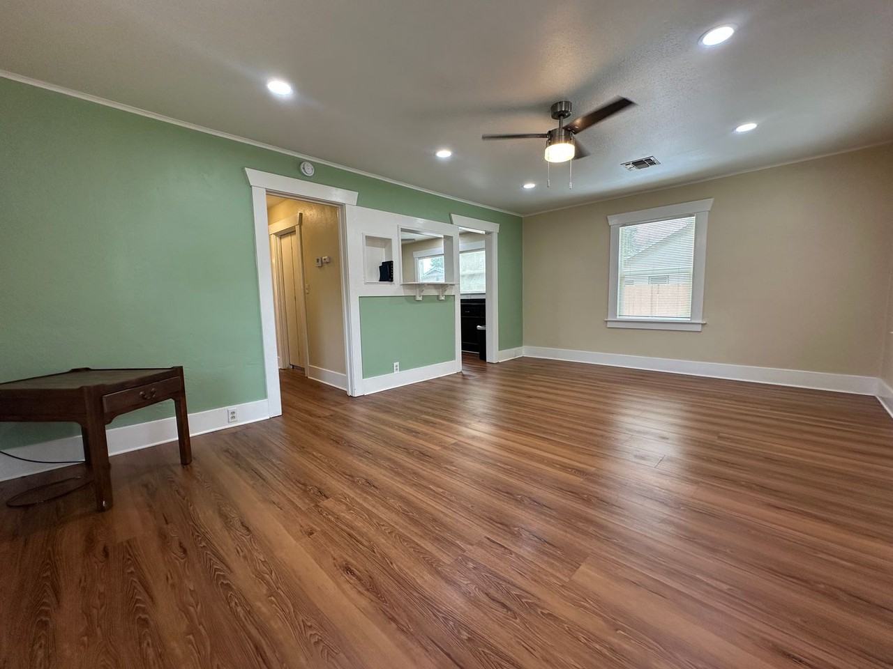 210 Las Flores Ave - Photo 7 of 23