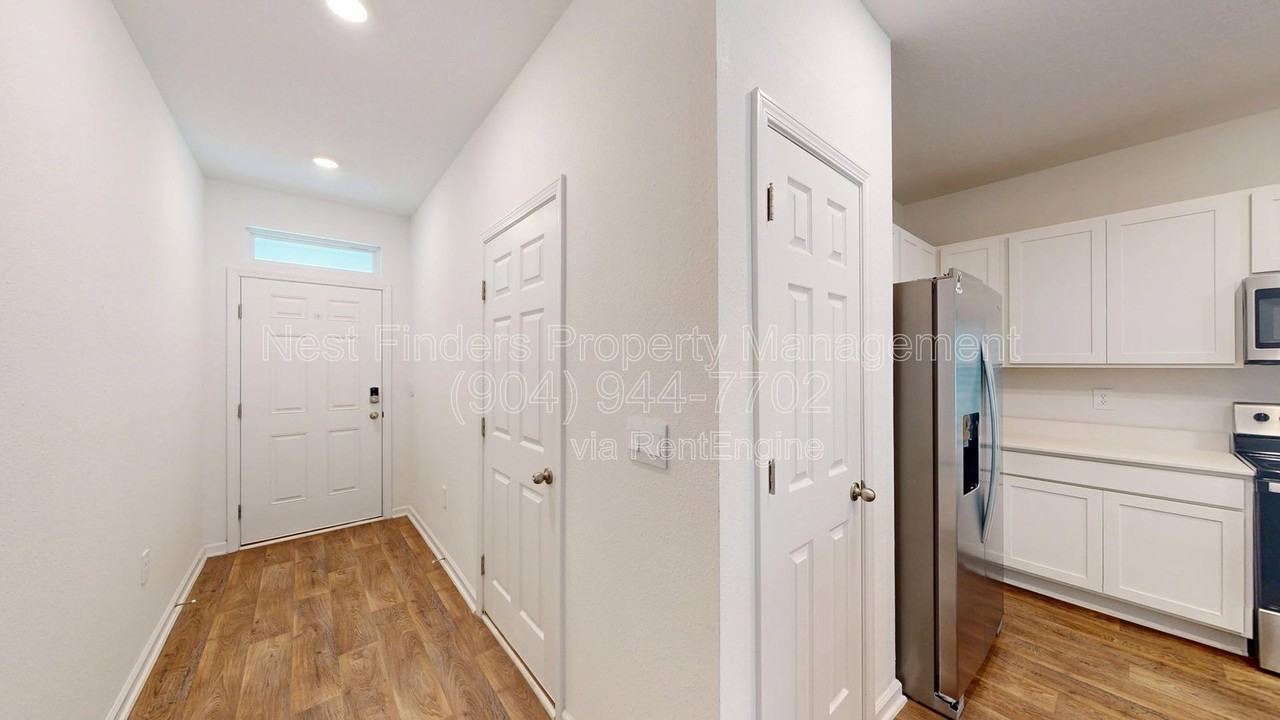 12730 Barrack Ln - Photo 3 of 23
