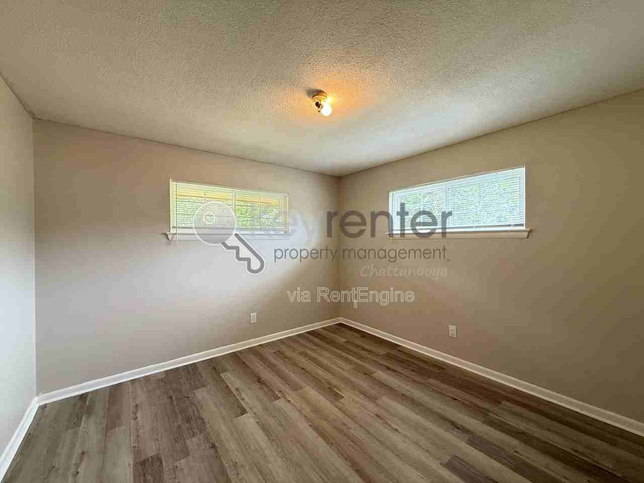 3973 Teakwood Dr - Photo 6 of 9