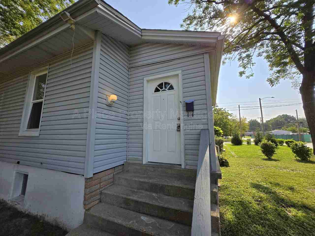 9429 Baltimore Ave - Photo 2 of 13