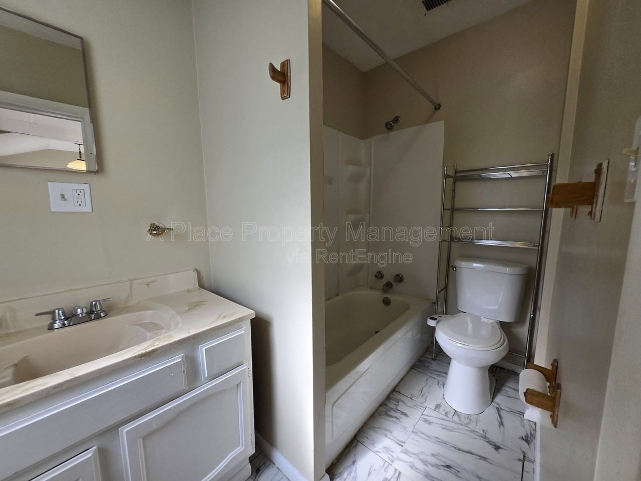 9429 Baltimore Ave - Photo 7 of 13