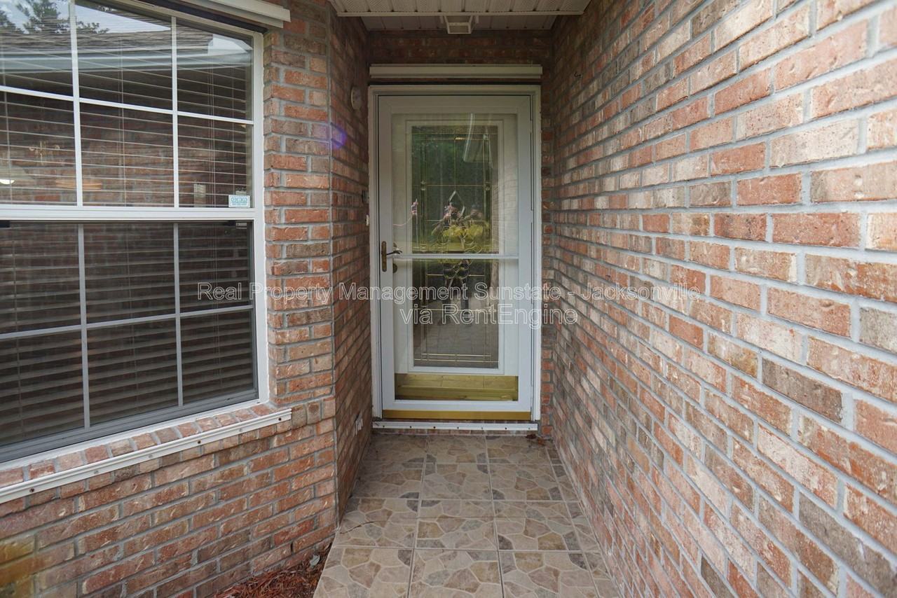 1721 Keswick Rd - Photo 3 of 35