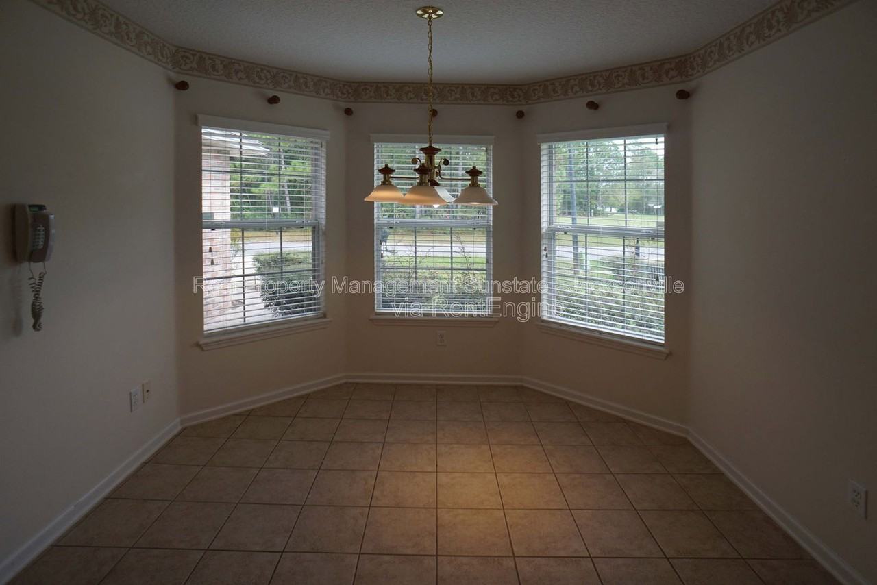 1721 Keswick Rd - Photo 7 of 35