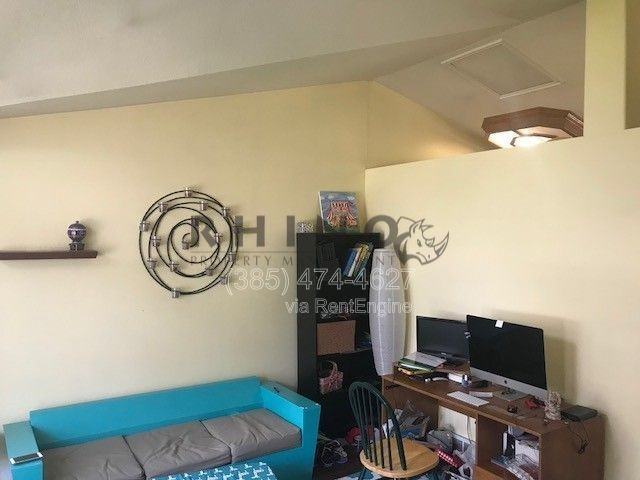 333 E Sandy Land Ln - Photo 4 of 16