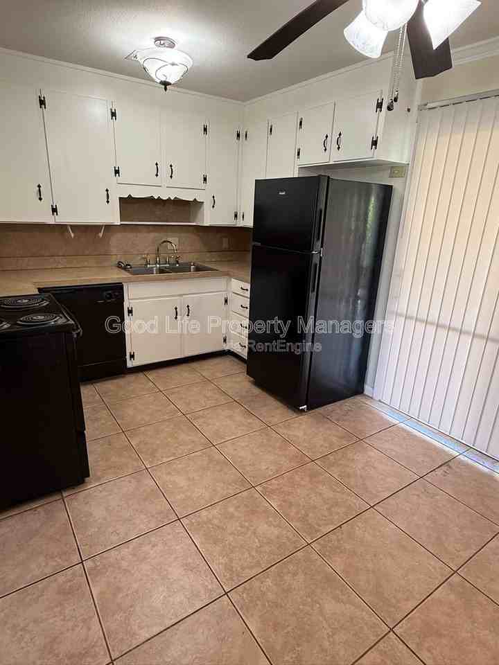 3751 E Olive Rd #5 - Photo 5 of 14