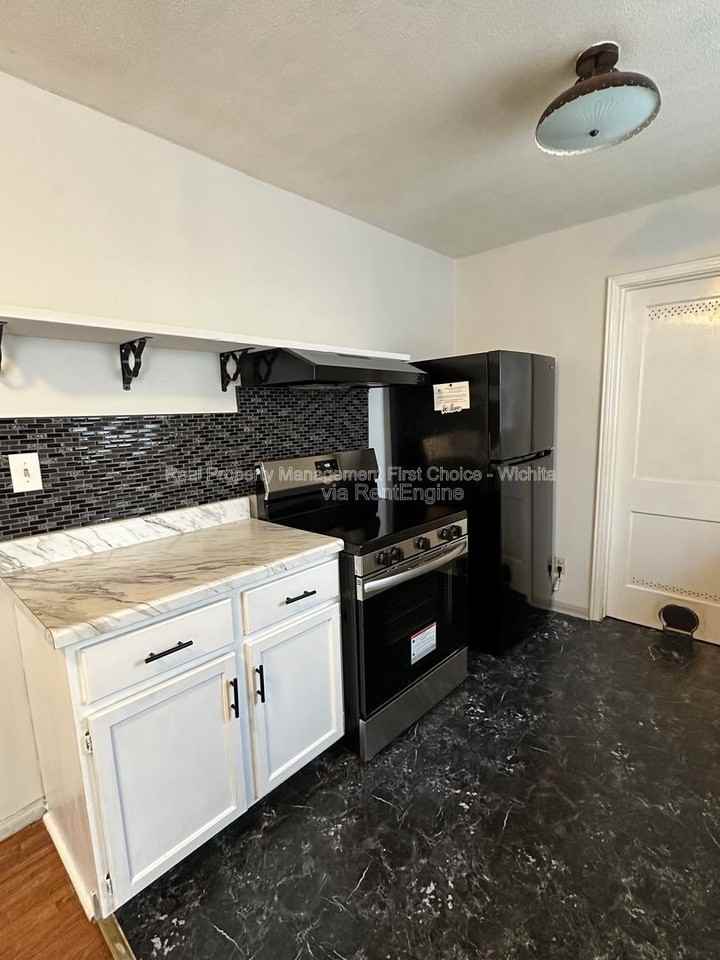2448 E Aloma St - Photo 4 of 18