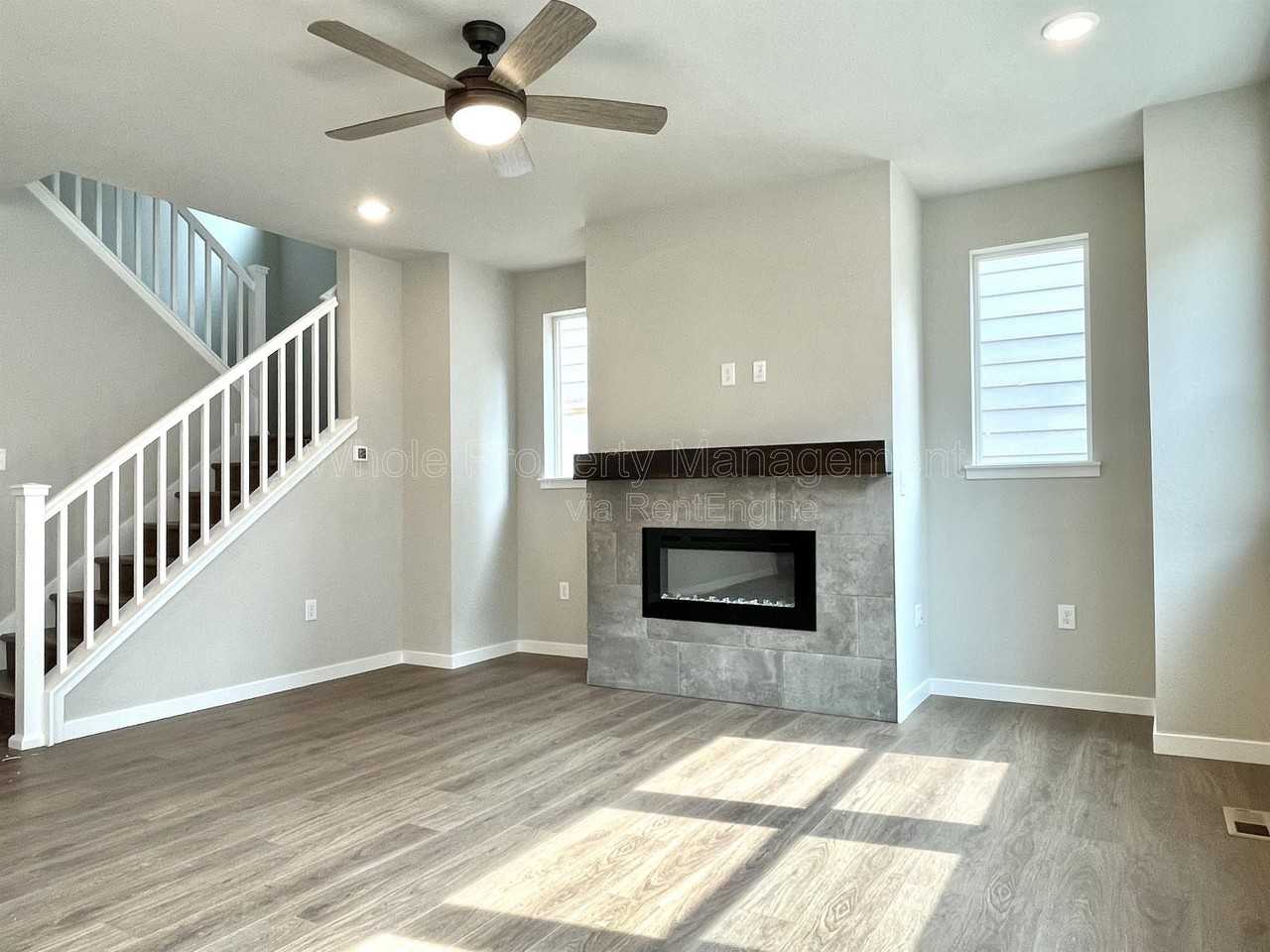 361 Fox Ln - Photo 3 of 28