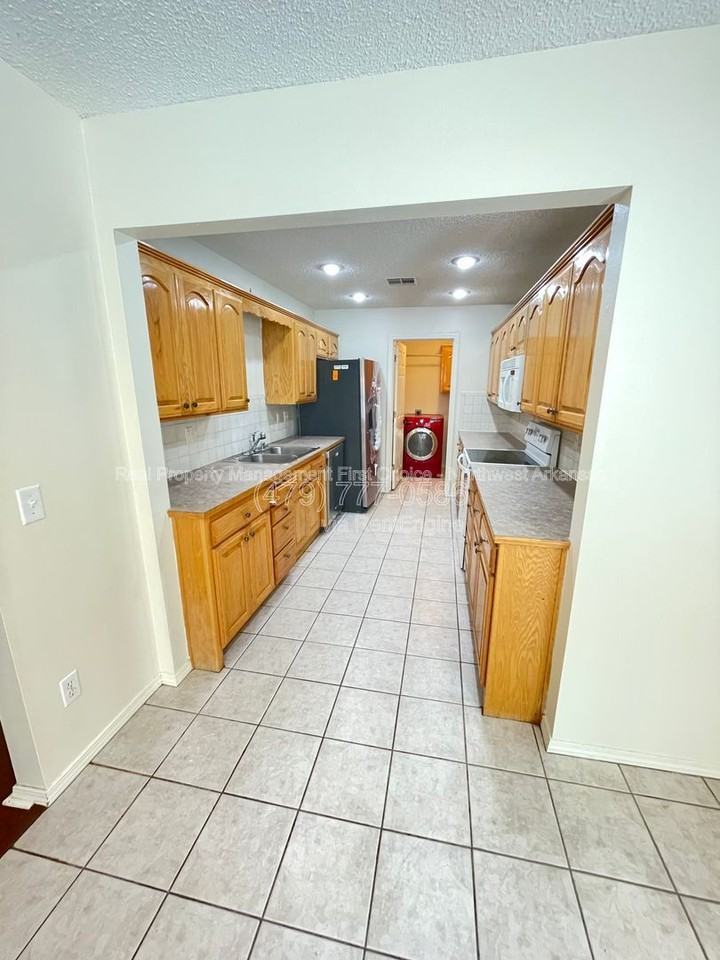 1904 Sw Spruce Rd - Photo 6 of 24