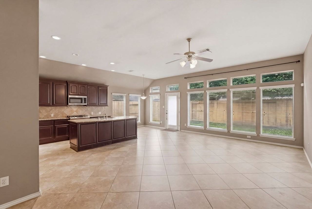 2935 Fair Chase Dr - Photo 6 of 25