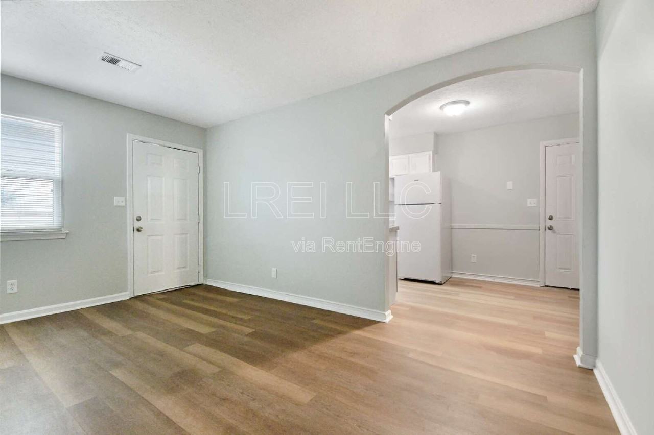929 Camden Ave - Photo 5 of 13