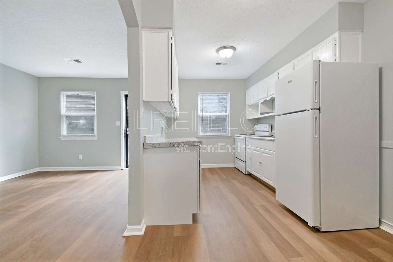 929 Camden Ave - Photo 6 of 13