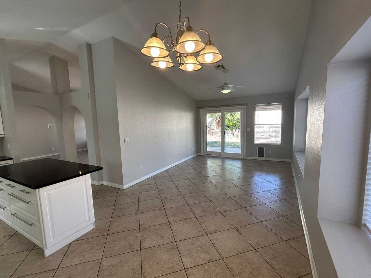16435 S 43rd St - Photo 4 of 15