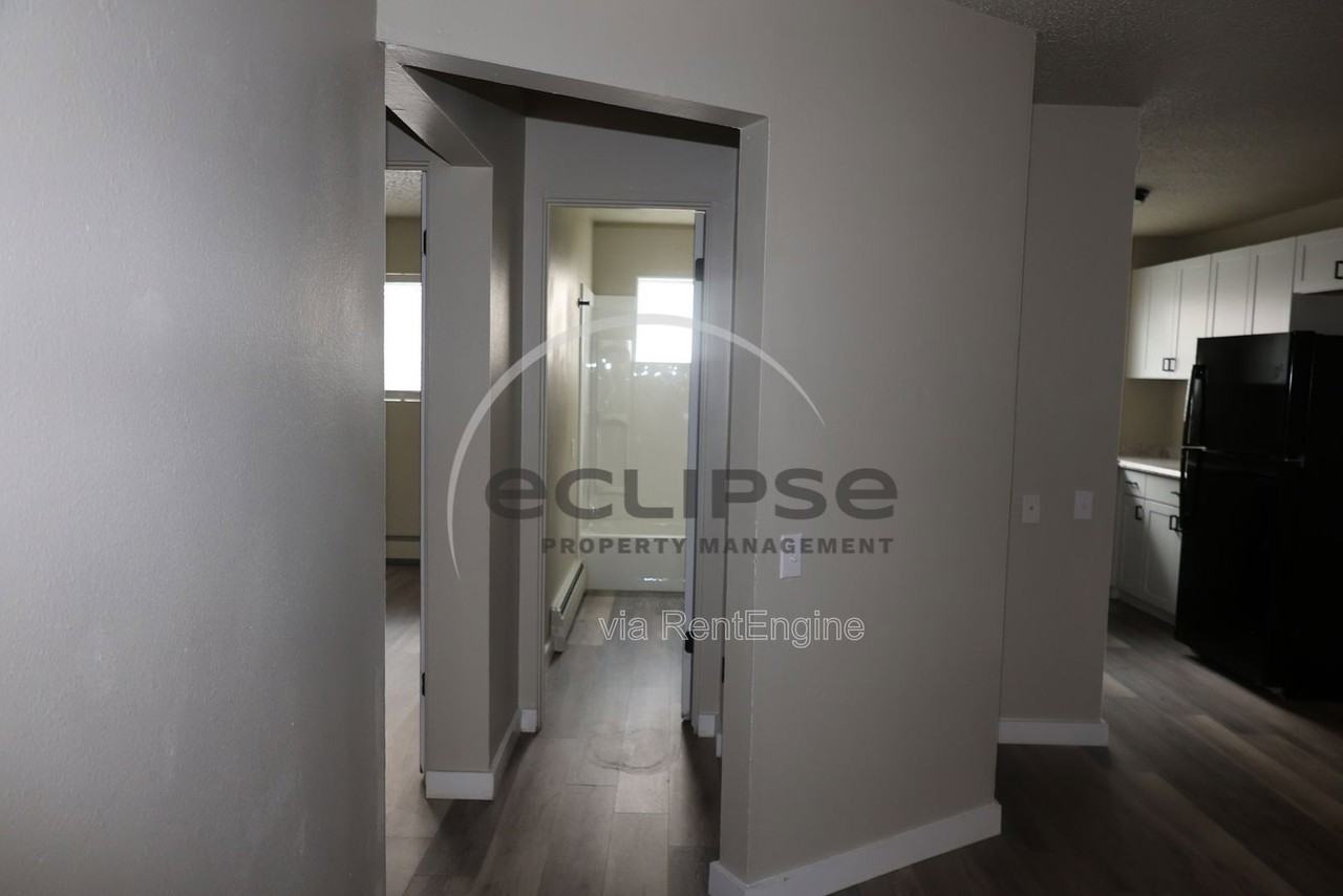 450 Chipeta Ave #06 - Photo 3 of 10