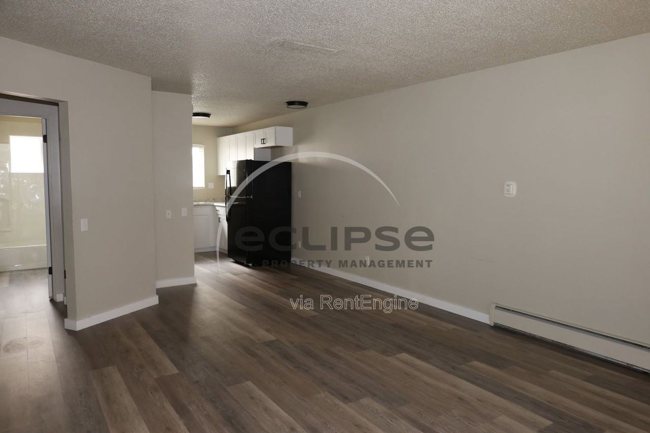 450 Chipeta Ave #06 - Photo 4 of 10