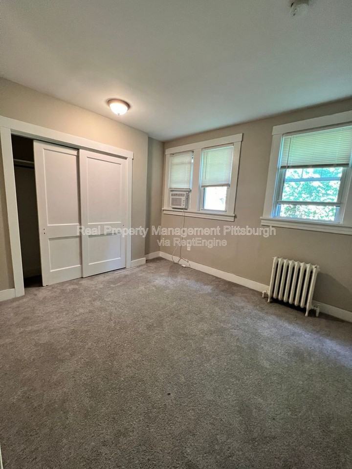 5735 Phillips Ave #1 - Photo 4 of 9