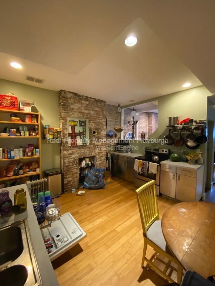 176 Lodi Way - Photo 4 of 13