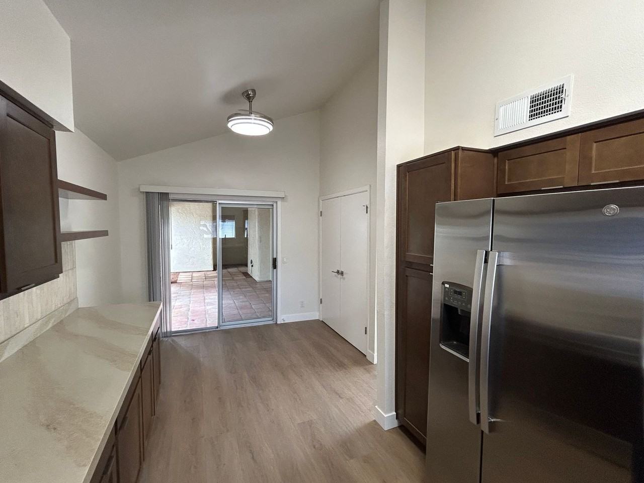 11606 N 30th Ave - Photo 5 of 32