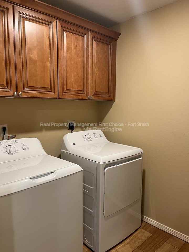529 Ridge Point Dr - Photo 7 of 7