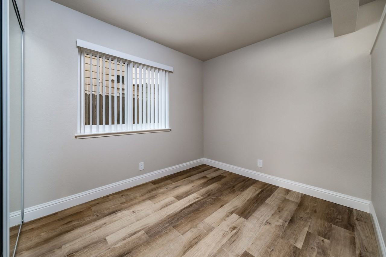 The Veranda - Photo 7 of 27