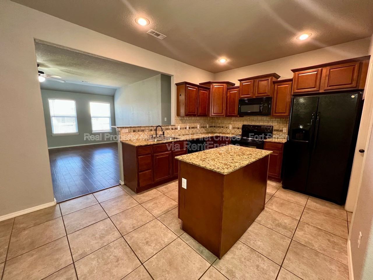 423 Ridge Point Dr - Photo 6 of 23