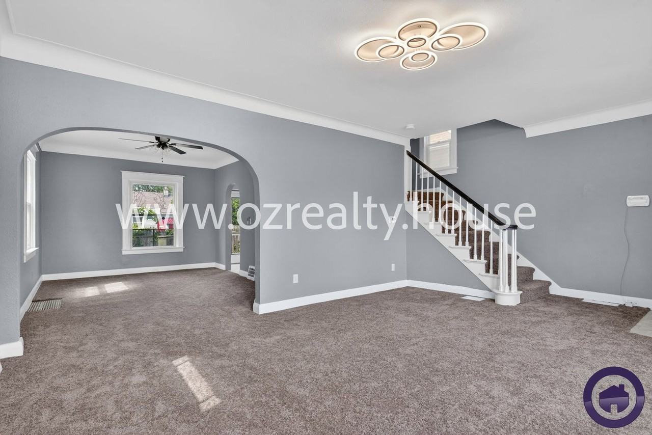 1505 Navarre Ave - Photo 4 of 18