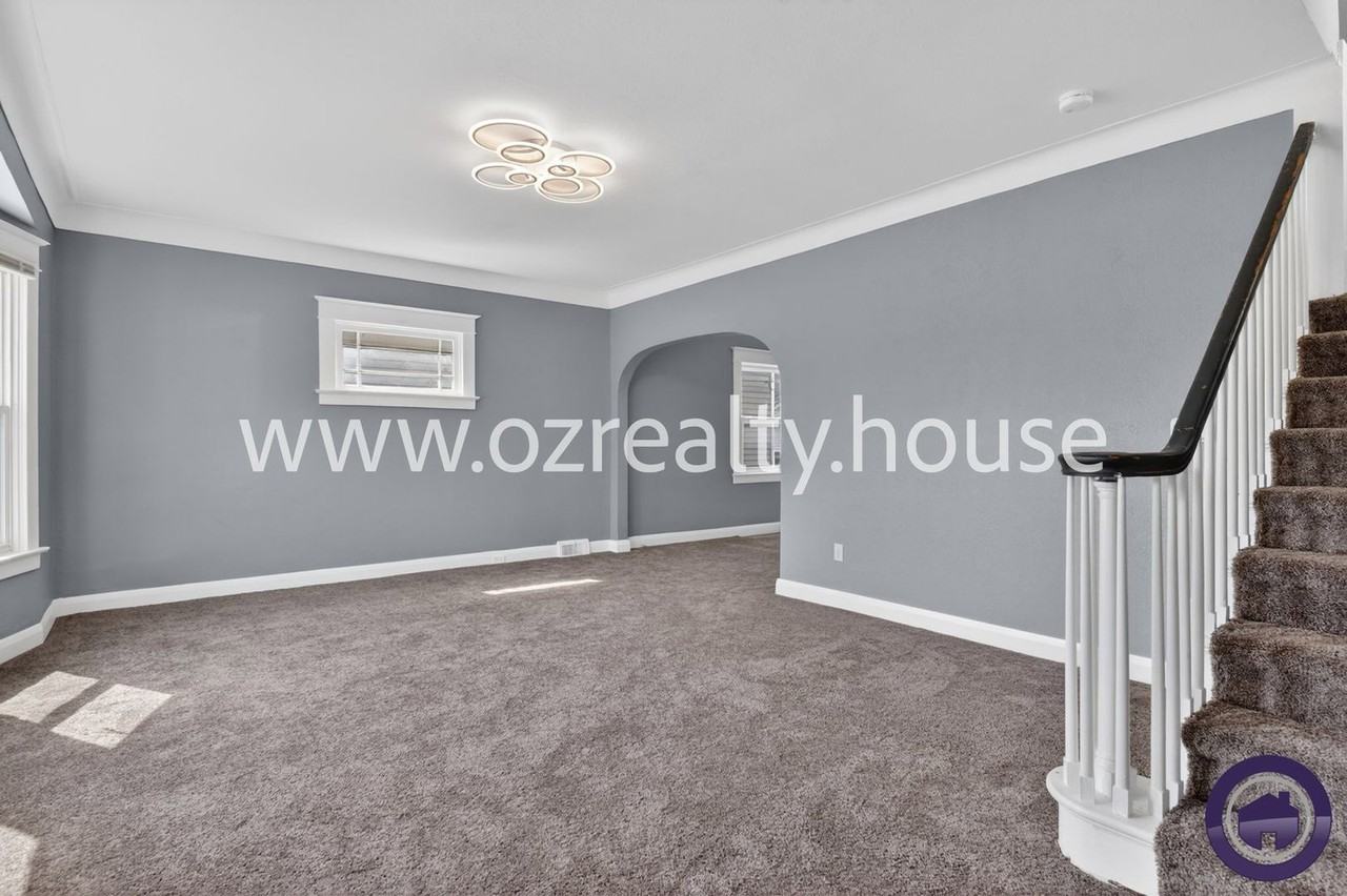 1505 Navarre Ave - Photo 5 of 18