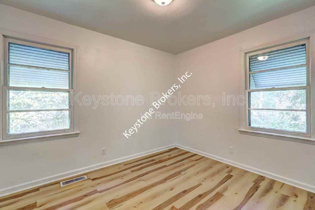 3495 Charleston Cir - Photo 7 of 9