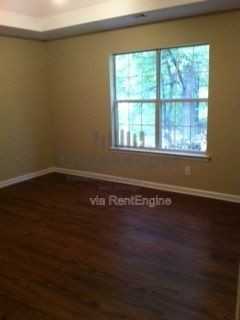 725 Old Stone Ct - Photo 4 of 10