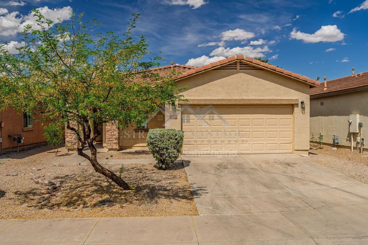 44212 W Cydnee Dr - Photo 3 of 33