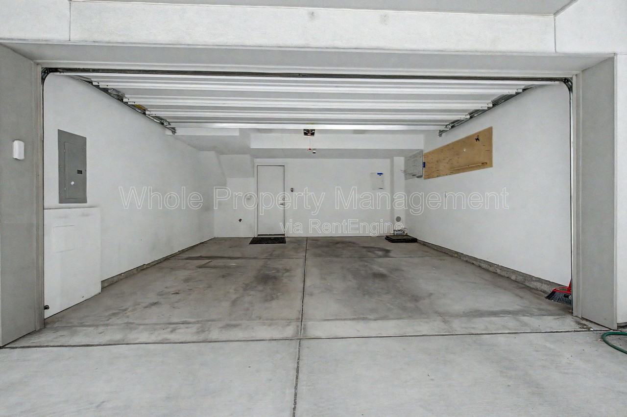 1753 Julian St - Photo 5 of 28