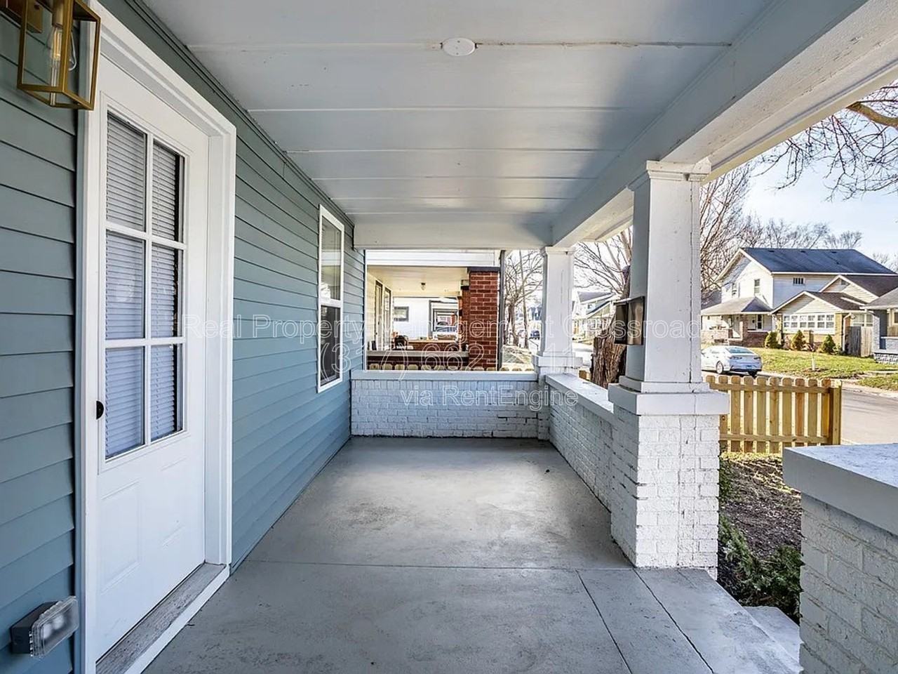 849 N Oakland Ave - Photo 3 of 44