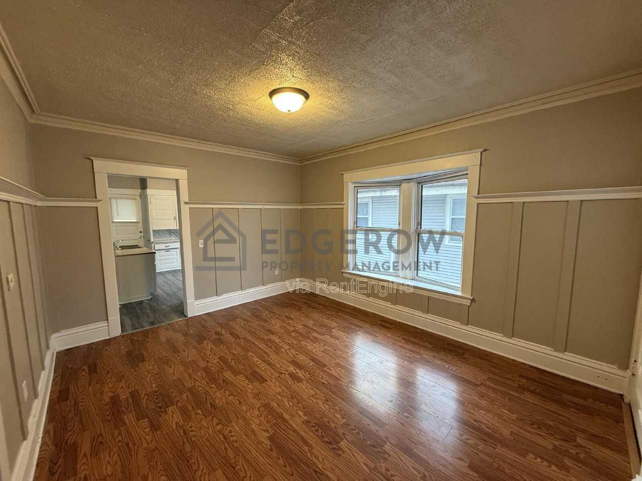1038 Lafayette Ave Se - Photo 2 of 8